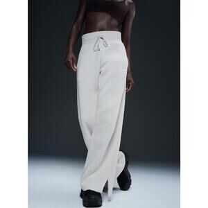 Nike Sportswear Phoenix Fleece High-Waisted Wide-Leg Sweatpants Light Orewood
